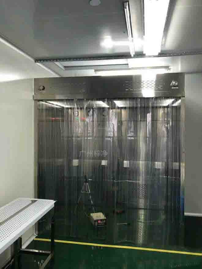 負(fù)壓稱量罩結(jié)構(gòu)圖由初效、中效、高效、風(fēng)機(jī)等部件組成