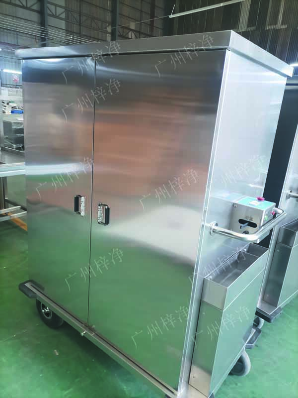 密閉式滅菌器械物品電動(dòng)轉(zhuǎn)運(yùn)車采用304拉絲不銹鋼板面板厚度：≥1.2mm,表面作拉絲亞光處理。